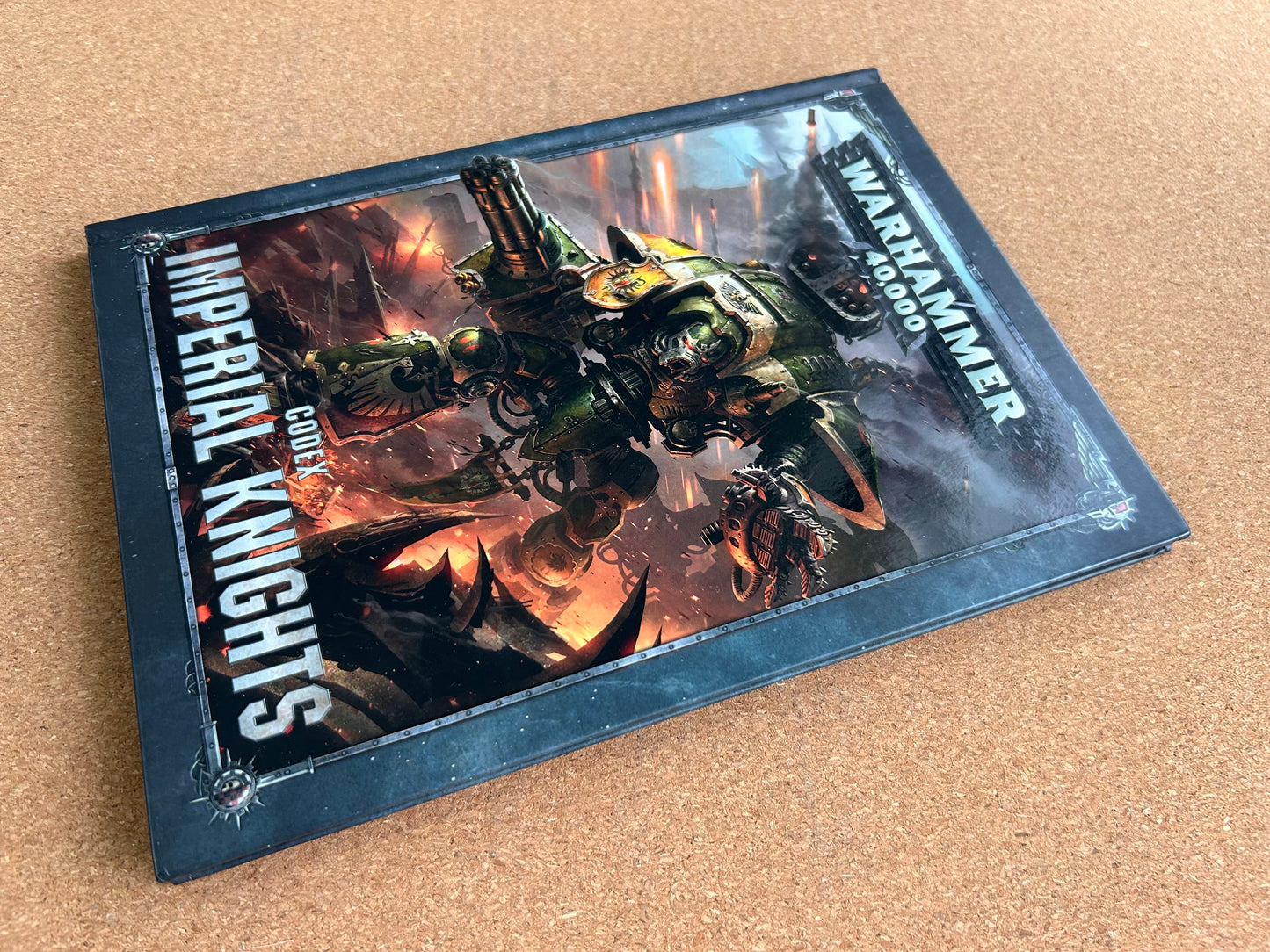 Warhammer 40K 8th Edition - Imperial Knights Codex - Hardcover (2018)