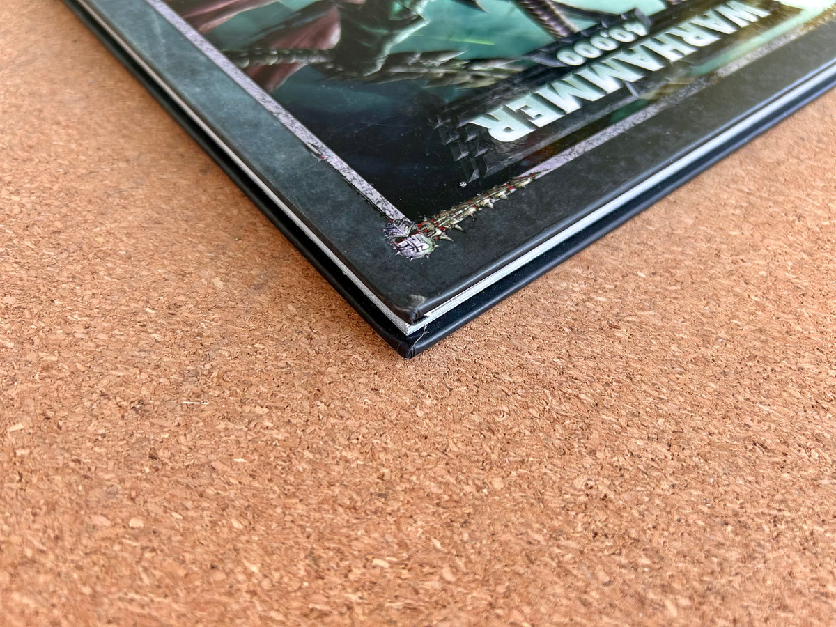 Warhammer 40K 8th Edition - Drukhari Codex - Games Workshop Hardcover (2018)