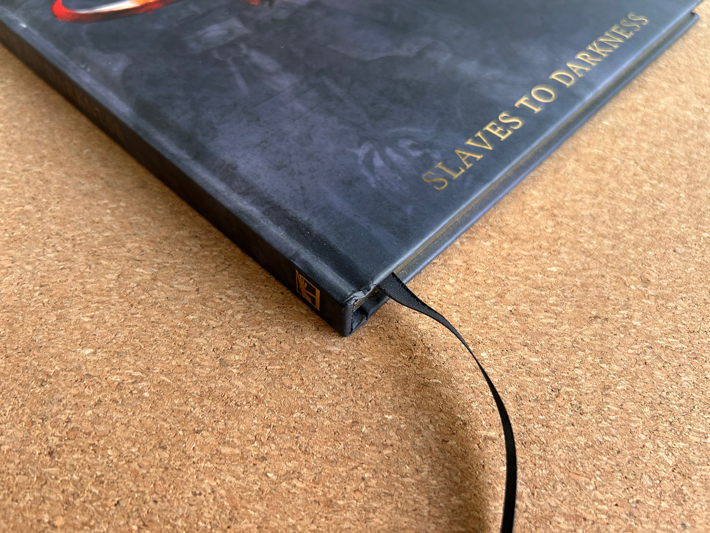 Warhammer Age of Sigmar - Slaves to Darkness - Games Workshop Hardcover (2022)