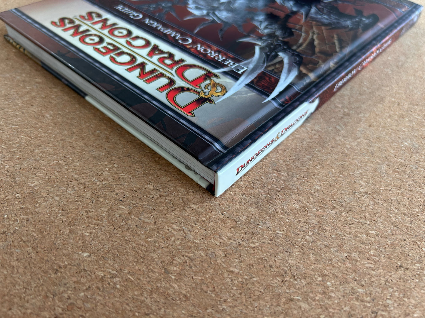 Dungeons & Dragons 4th Edition - Eberron Campaign Guide - WOTC Hardcover (2009)