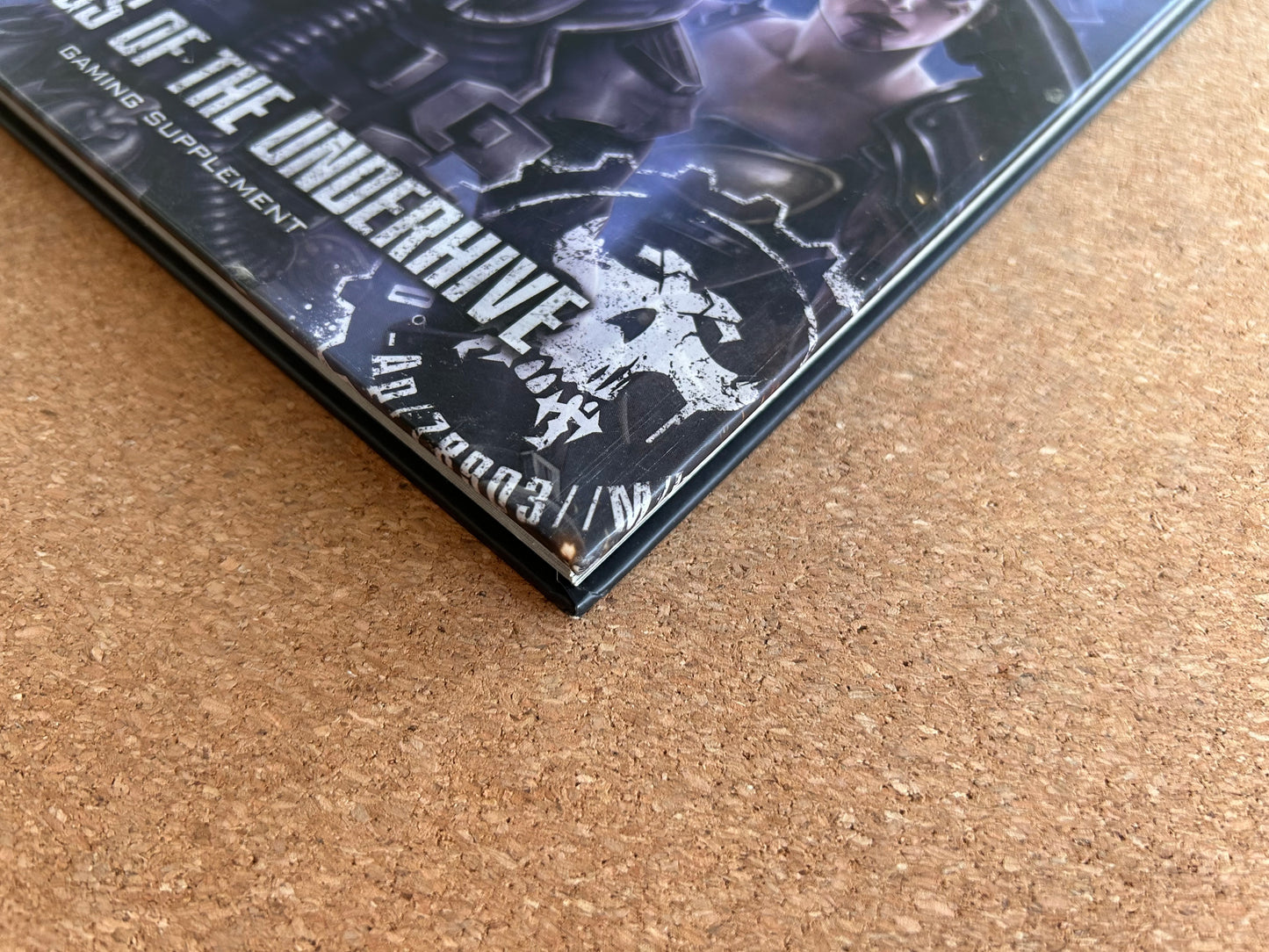 Warhammer 40K - Necromunda Gangs of the Underhive - Games Workshop Hardcover (2018)