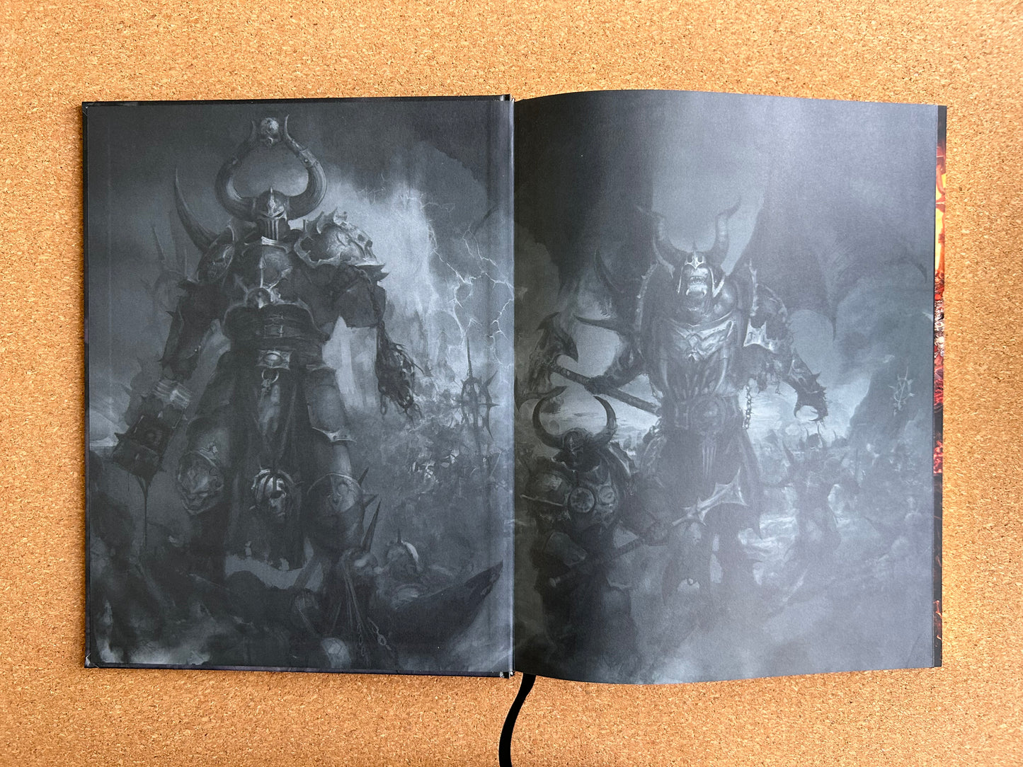 Warhammer Age of Sigmar - Slaves to Darkness - Games Workshop Hardcover (2022)