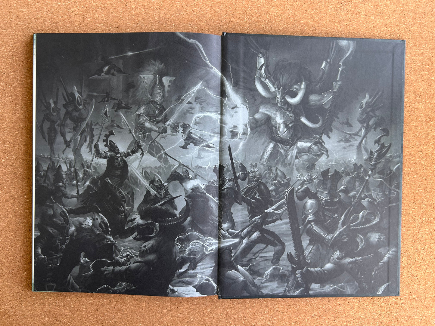 Warhammer 40K 8th Edition - Craftworlds Codex - Games Workshop Hardcover (2017)